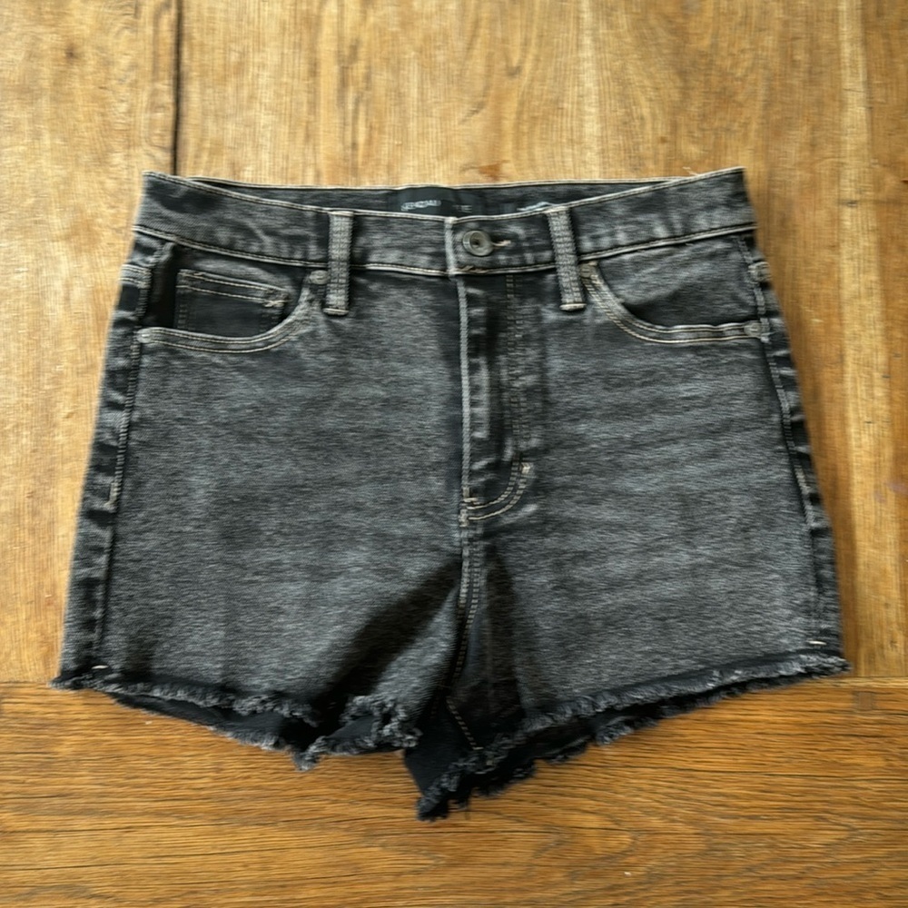 Kendall & Kylie black jean shorts